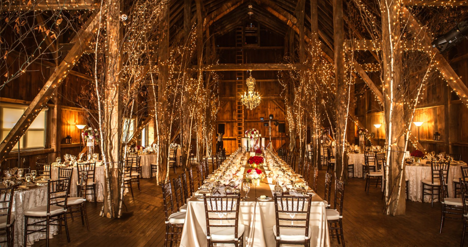 barn interior ceremony